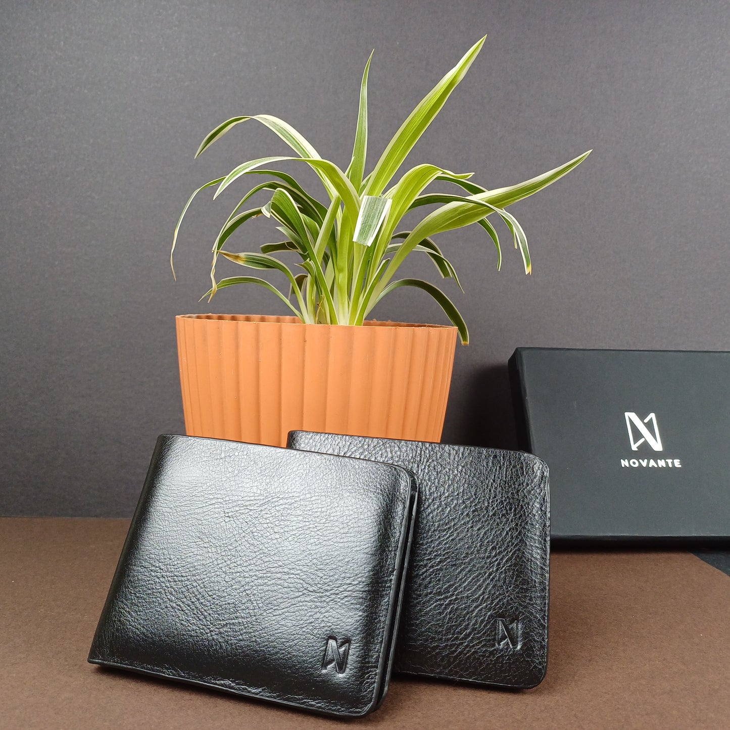 Novante Clyve Bi-Fold Leather Wallet